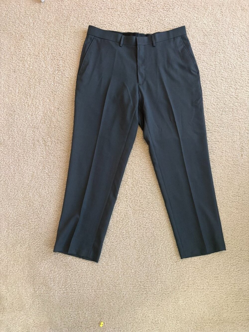 Haggar Tailored Fit Travel Performance Suit Pants – Size 36x29 – Dark Grey